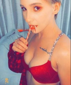 Amanda Jones at APClips.com