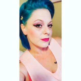 Farrah Faucet photo