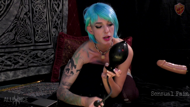 Huge Anal Inflatable 30 Pumps video from Abigail Dupree