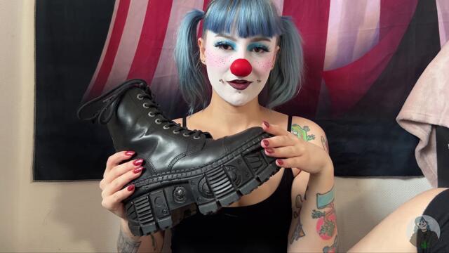 Clowngirl Stompers video from Alice Bean