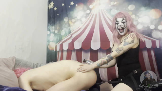 CUCKLES PEGGING CIRCUS video from Alice Bean