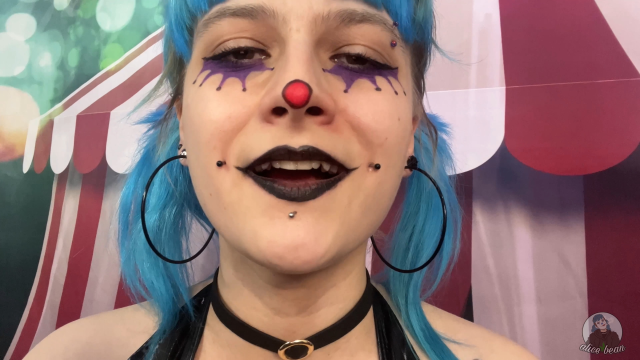 Giant Clowngirl video from Alice Bean
