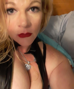 Alice Bronson at APClips.com