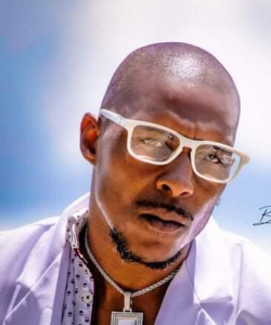 Alphonso Layz at APClips.com