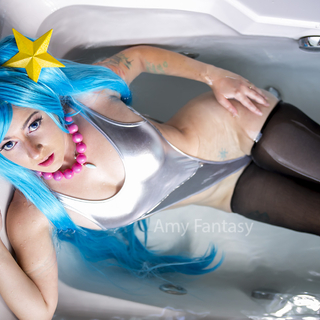 Sona in Bathtub HD photoset photo gallery by Amyfantasy