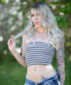 Angel Amour at APClips.com