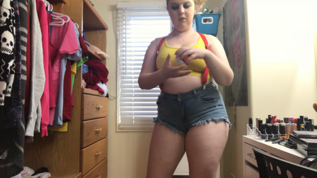 Pika Plug video from AnnaBubbly