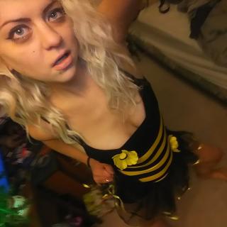 Bumblebee photo gallery by Another Innocent Girl