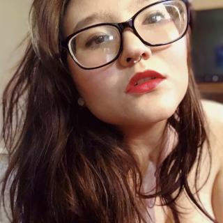 Emily Whisper photo