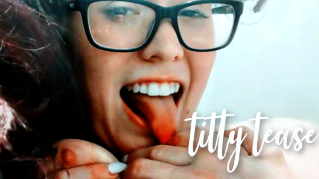 Titty Tease video from Ari Cleo