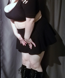 Auriella Faen at APClips.com