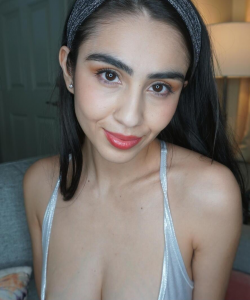 Ava Gabriel at APClips.com