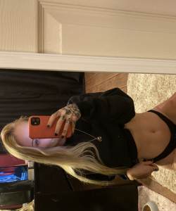 Ayesia Rose at APClips.com