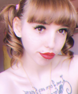 Maya Avery Rose at APClips.com