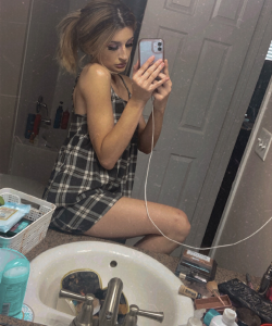 Livie Grace at APClips.com