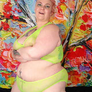 Feelin the Green photo gallery by Letty Von Butterscotch