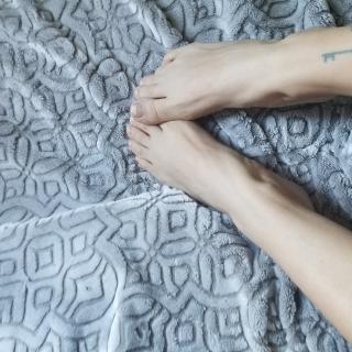 My Big Feet photo gallery by Beatrice Wolfe