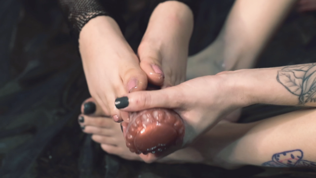 Cute feet on a Huge Dildo will make you cum video from Bia Roman