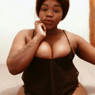 BigBootyQueenzz photo