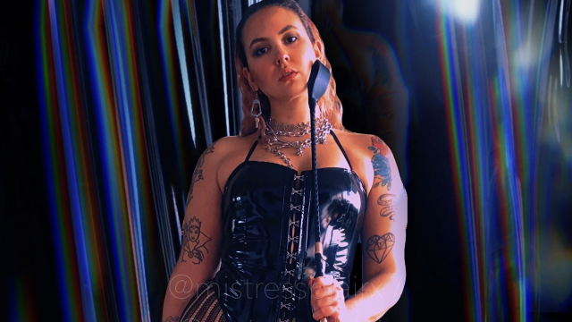 Greedy Goddess Blair video from Blair