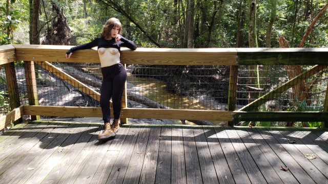 Petite Flashes and Cums on Trail! video from Blueberryspice