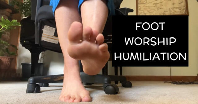 Toe Wiggling & Spreading Goddess Foot Worship Humiliation video