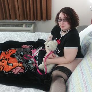 The Little And Her Teddy photo gallery by Diego Cash