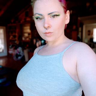 Chelle Silverstein photo