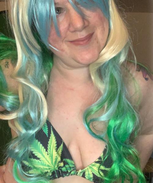 GreenEyedFreakyMom contest photo