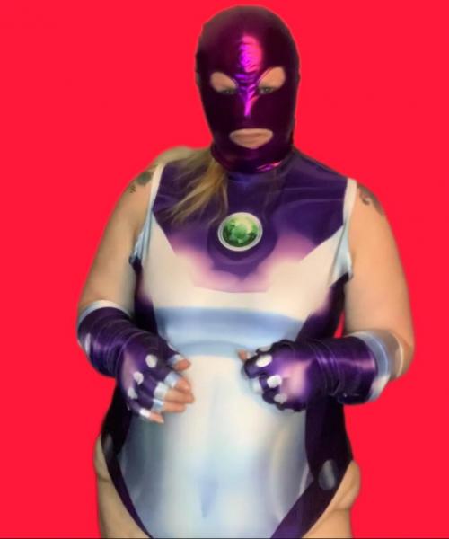 GreenEyedFreakyMom contest photo