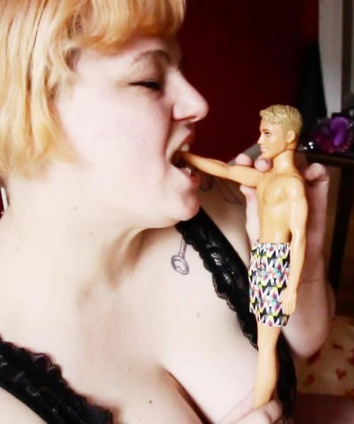 Courtney Trouble contest photo