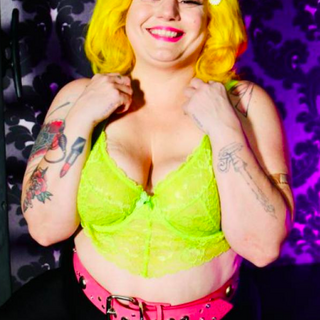 Courtney Trouble photo