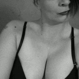 Creamymilfshak3 photo