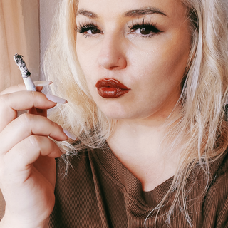 Curvy Sole Goddess photo