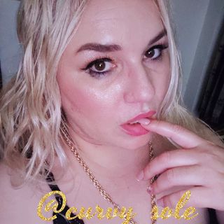 Curvy Sole Goddess photo