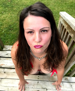 DaisyCox at APClips.com