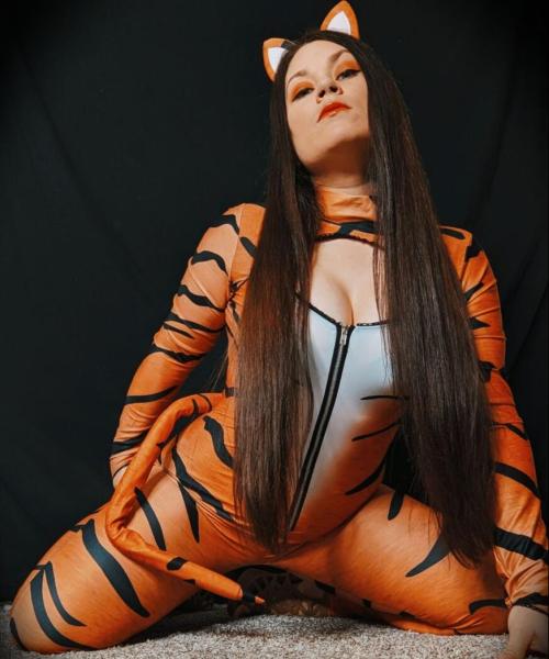 DiaLynn contest photo