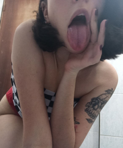 Diane Pan at APClips.com