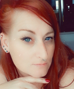 Dawna Dikengob at APClips.com