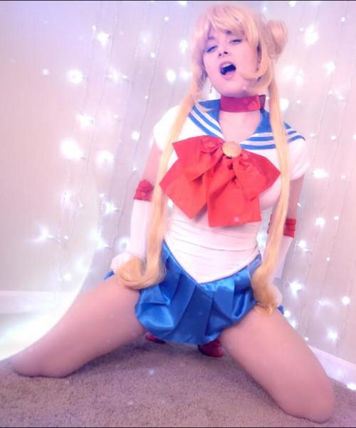 Ellie Idol contest photo