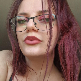Emma Peach APClips.com profile