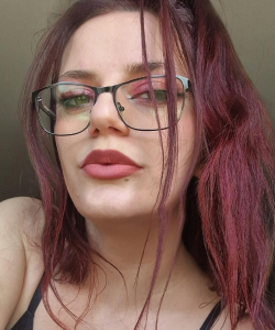 Emma Peach at APClips.com