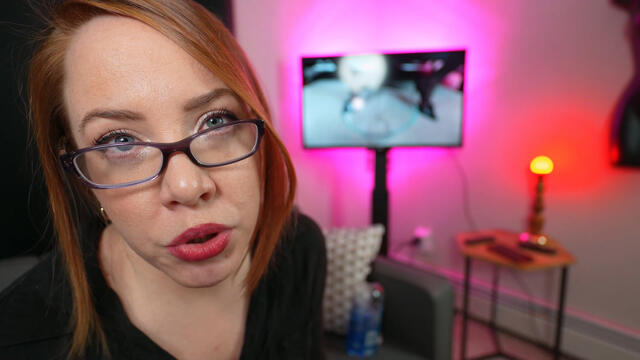 Femdom Sexism Class - Pee Squirt Pussy Dom video from Evelyn Rouge