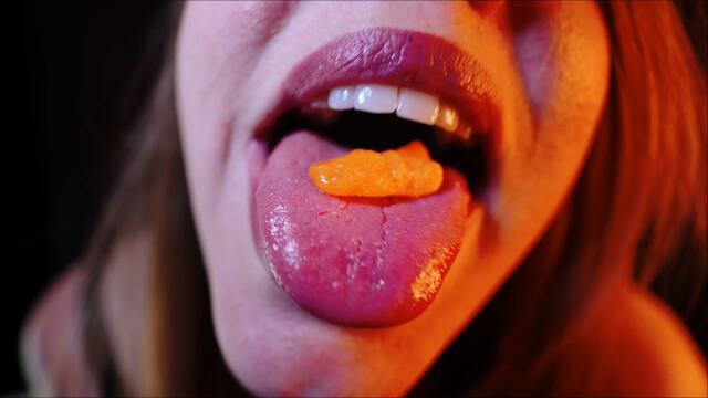 Giantess Vore Erotic Love - BF and GF Reunited video from Evelyn Rouge