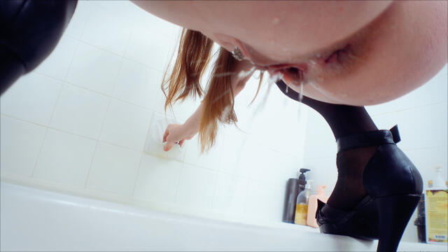StepMOM StepMOMMY Pleases her Dirty Piss Man JOI video from Evelyn Rouge