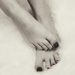 F33tbby photo