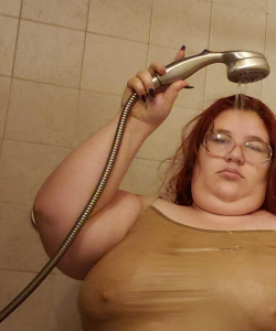 Fawn Fae Marie at APClips.com