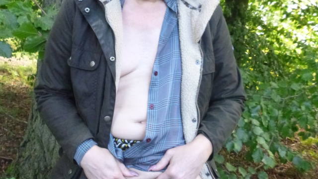 Weeing in the Forest video from Lucy