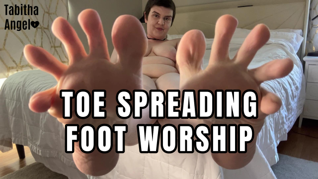 Toe Spreading Foot Worship video from Tabitha Angel