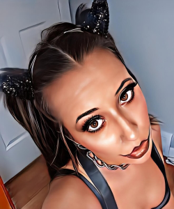 Freak77Show at APClips.com